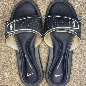 nike memory foam slides